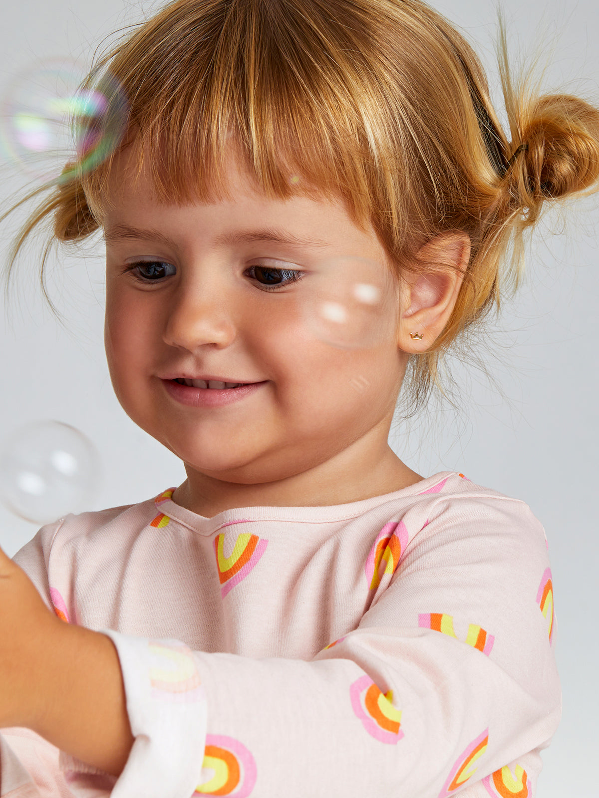 Pendiente niña corona