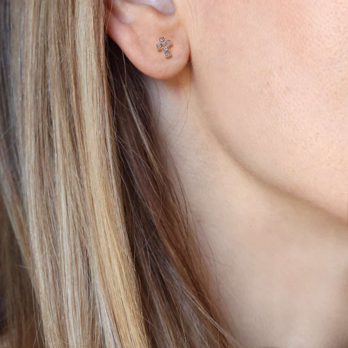 Piercing cruz