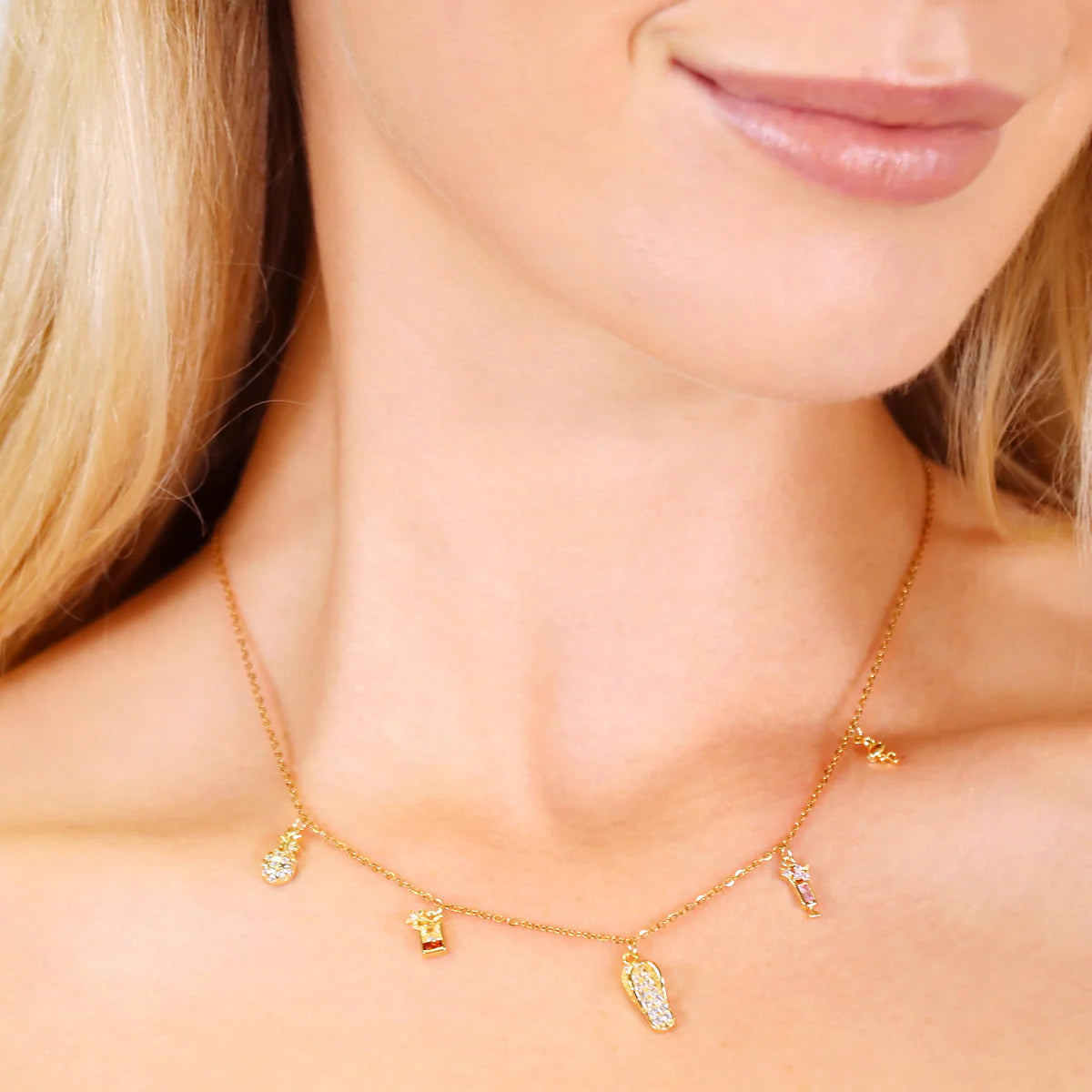 Collar Charms Verano
