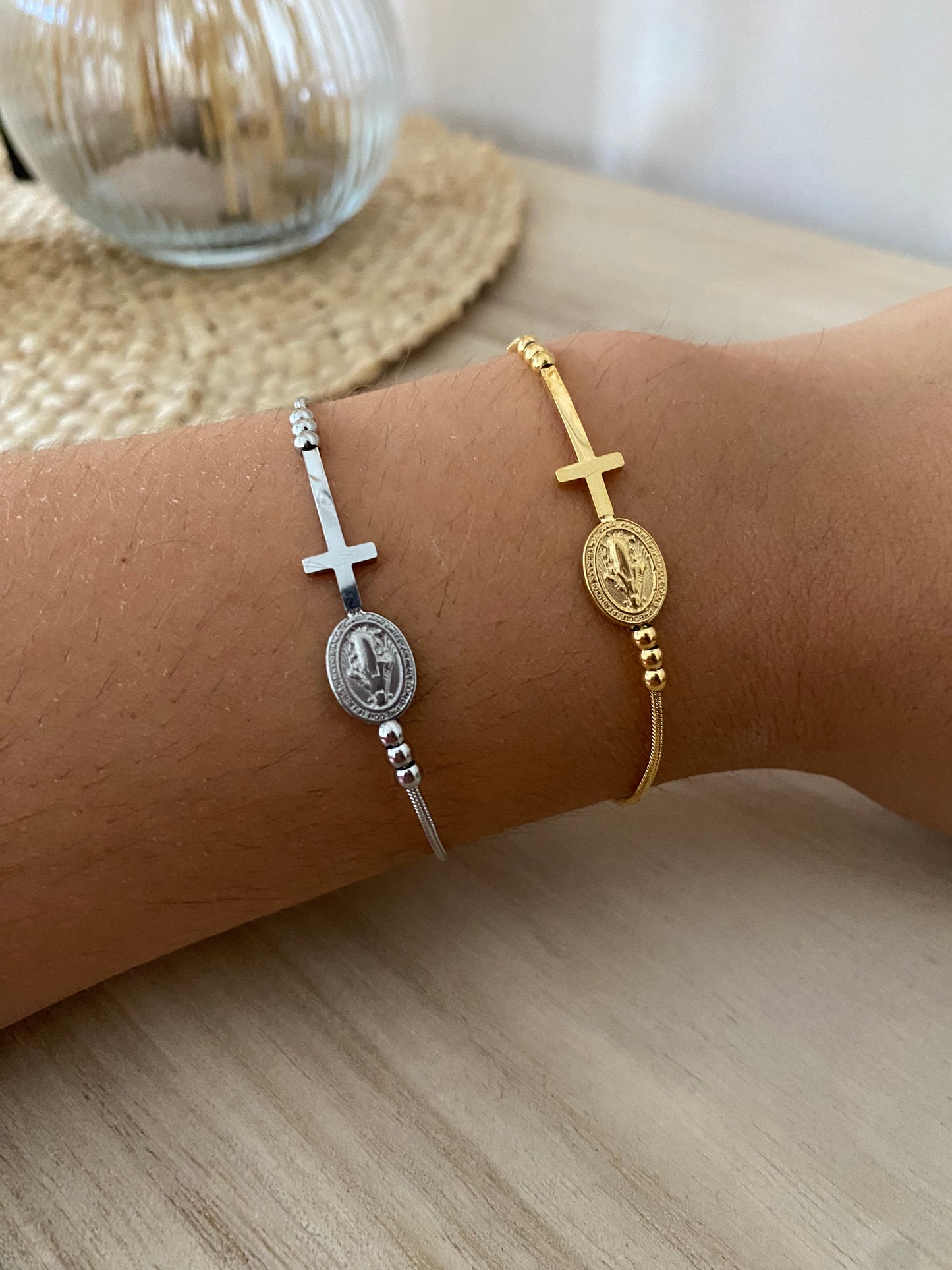 Pulsera Cruz y medalla